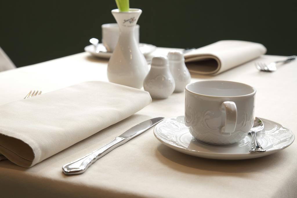 Hotel Maximilian - Stadthaus Penz Innsbruck Ngoại thất bức ảnh