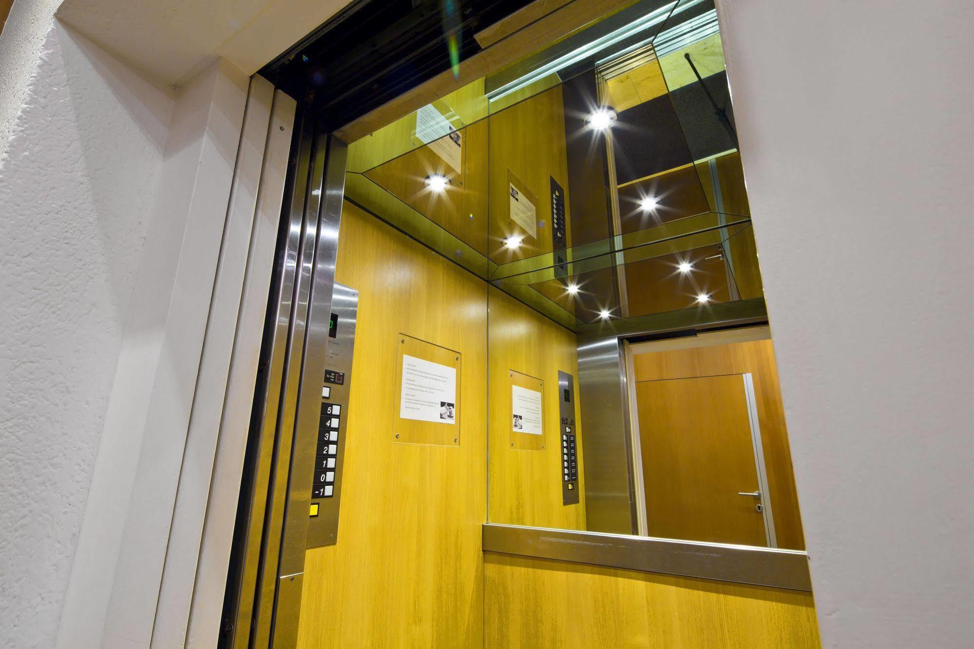 Hotel Maximilian - Stadthaus Penz Innsbruck Ngoại thất bức ảnh