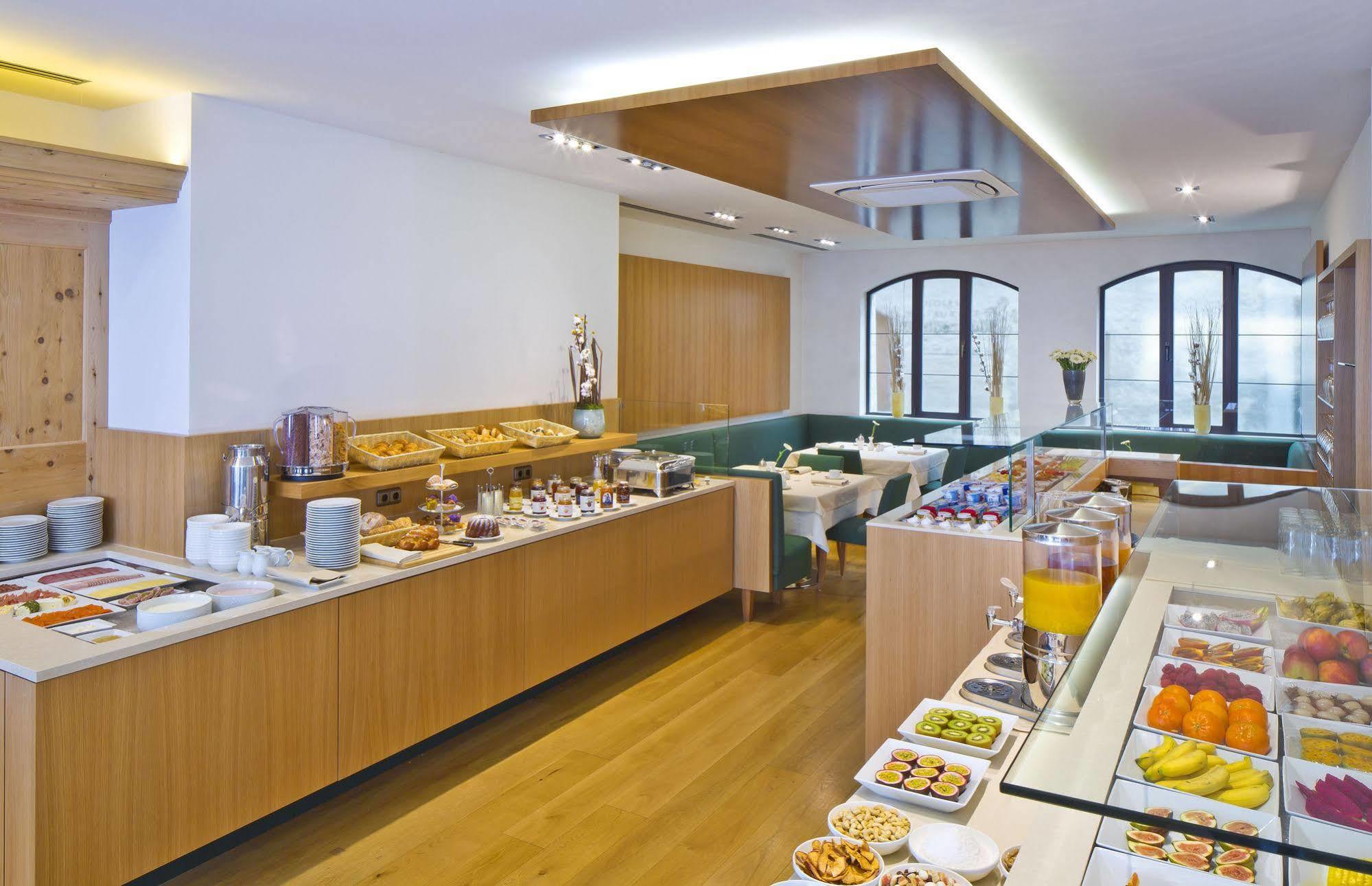 Hotel Maximilian - Stadthaus Penz Innsbruck Ngoại thất bức ảnh